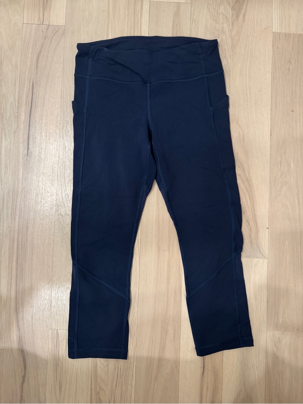 Lululemon Navy Active Crop Leggings